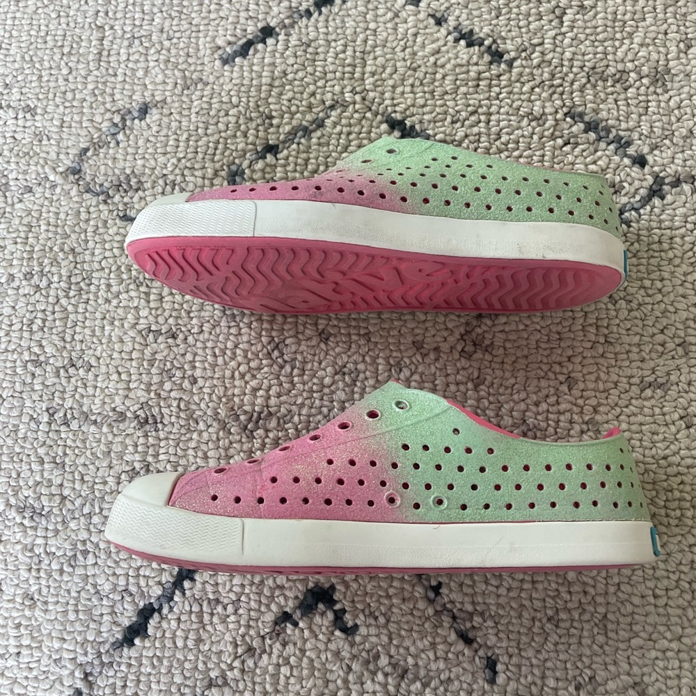 Native Kids' Sneakers in Green and Pink-Native Shoes -Junior size 5; watermelon